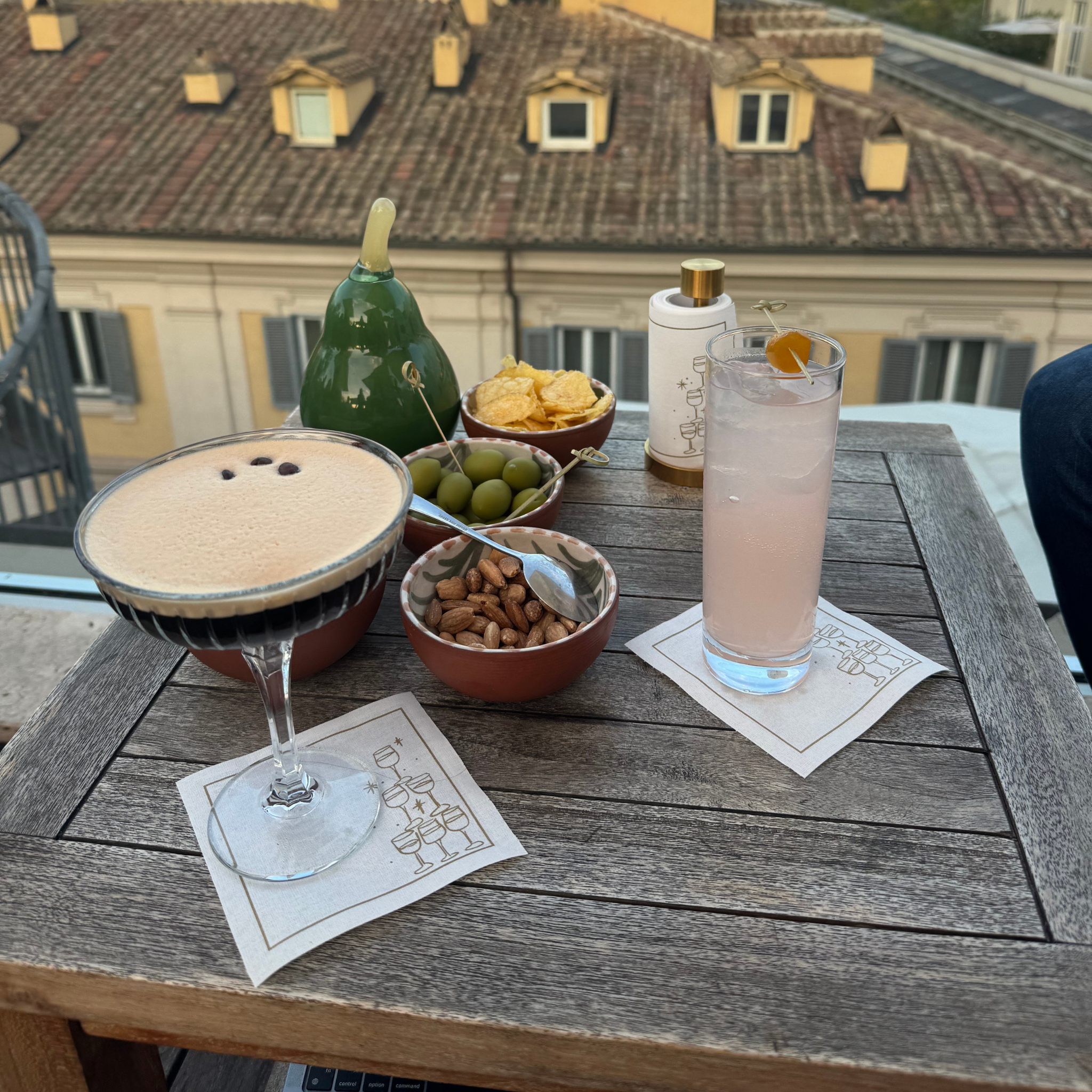 Golden Bubbles Cocktail Napkins Gold Border